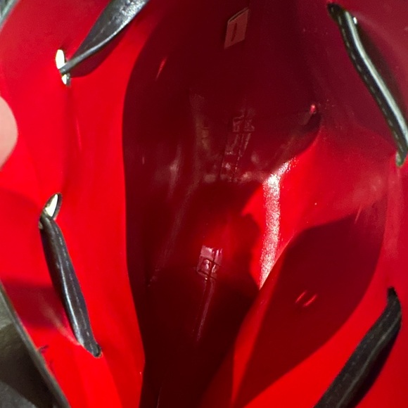 Mansur Gavriel mini leather bucket bag - Black Leather with red interior - Picture 11 of 15